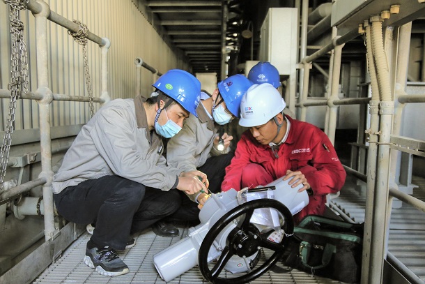 福建鴻山發(fā)電公司特護行動巧治缺陷力御寒潮