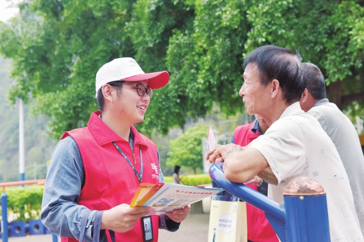 廣西崇左供電局聯(lián)防山火 共護青山