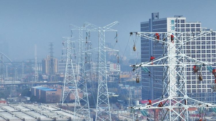 電力護(hù)航 廣東重大項目建設(shè)“快馬加鞭”