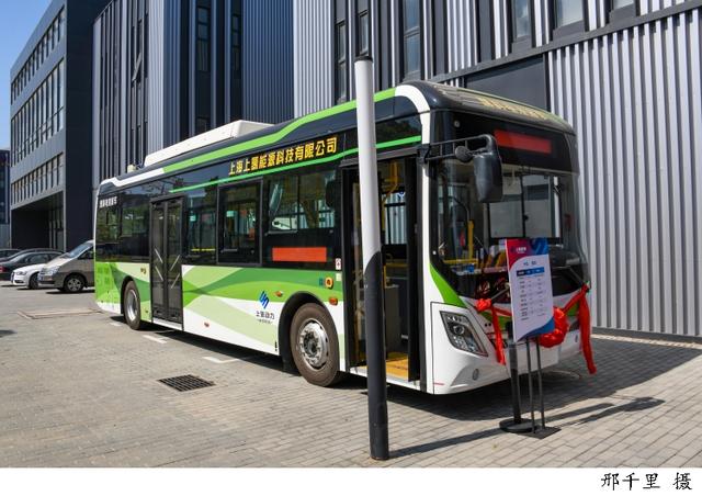 到2025年力爭發(fā)展燃料電池汽車超過10000輛，《上海交通領(lǐng)域氫能推廣應(yīng)用方案》發(fā)布