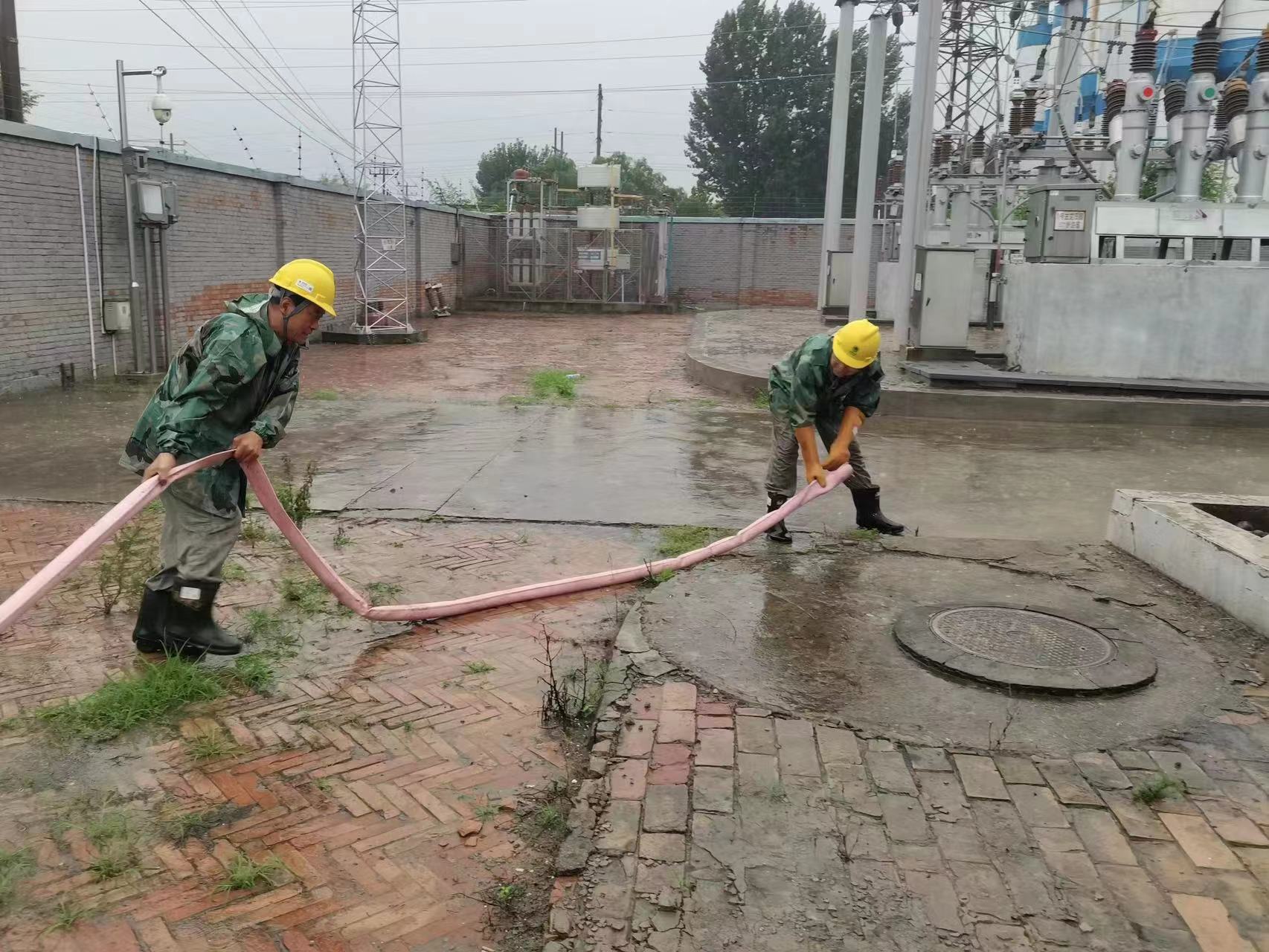 京津冀地區(qū)迎來(lái)極端強(qiáng)降雨，國(guó)網(wǎng)冀北電力近7000人迎戰(zhàn)