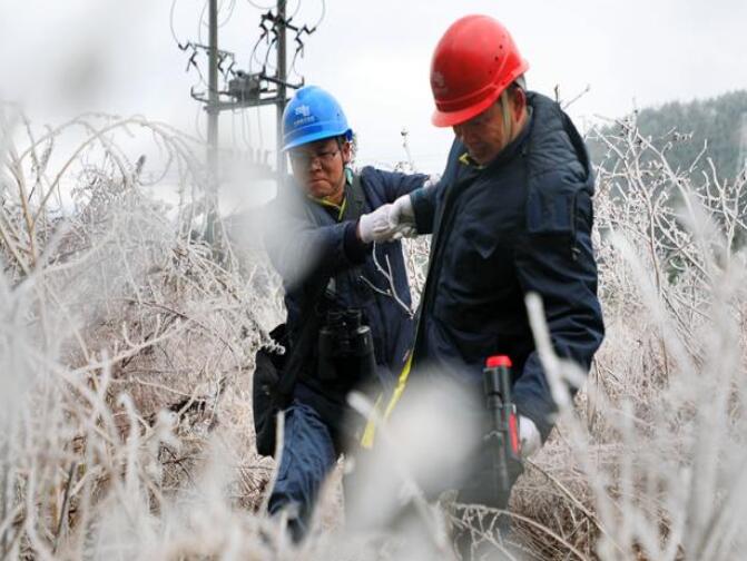 貴州印江供電局以“動”制“凍” 迎戰(zhàn)寒潮