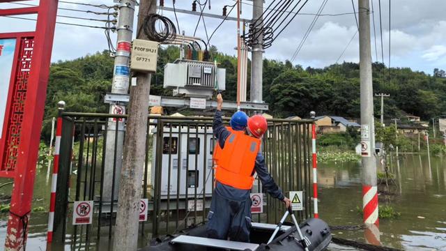 廣東梅州已有超10萬戶受影響用戶恢復正常供電