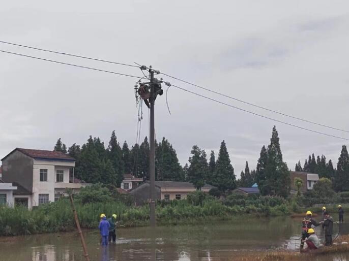 國(guó)網(wǎng)華容供電公司全力以赴保安全供電