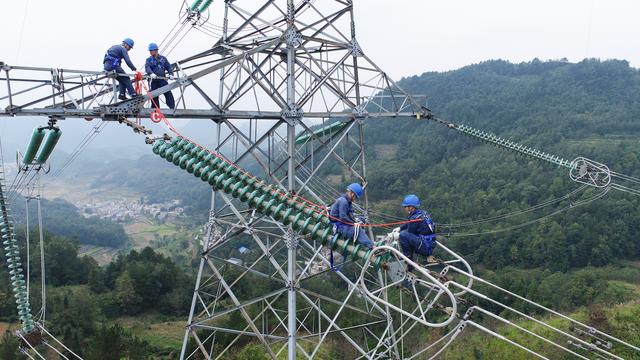 貴州安順供電局“電力引擎”為高質(zhì)量發(fā)展充電賦能