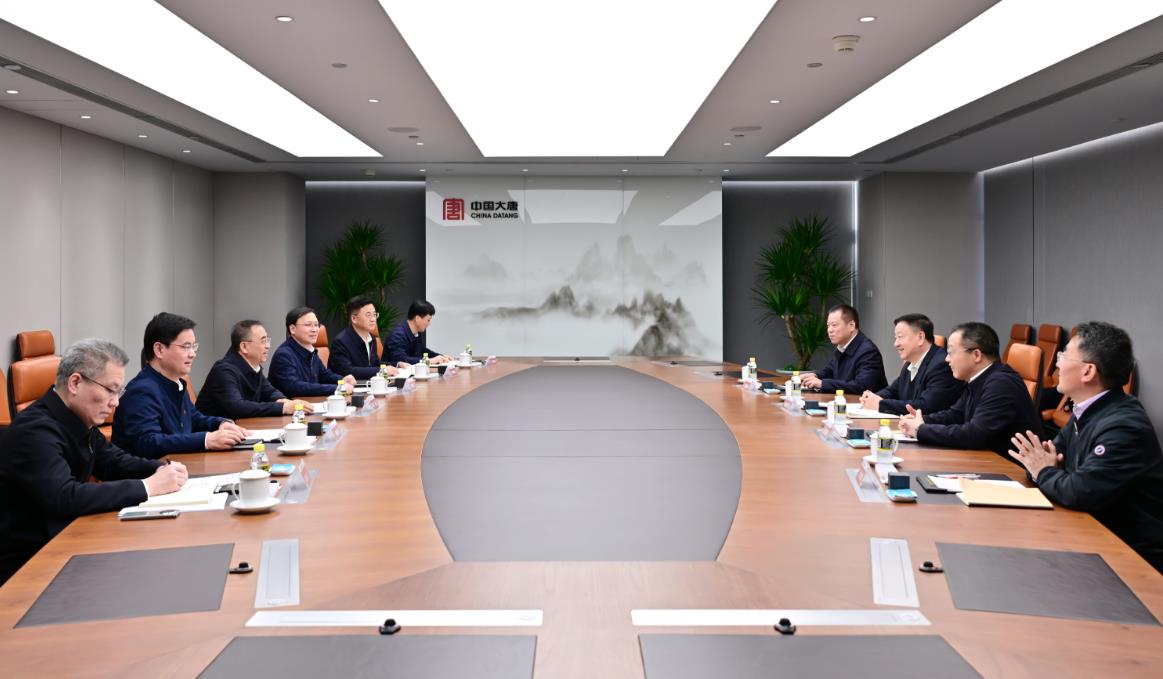 中國大唐董事長鄒磊、總經(jīng)理張傳江與中廣核董事長楊長利、總經(jīng)理高立剛會談