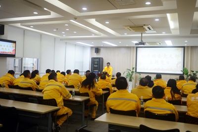 華潤南京公司檢修公司黨支部開展黨員大會、支委會以及3月份主題黨日活動
